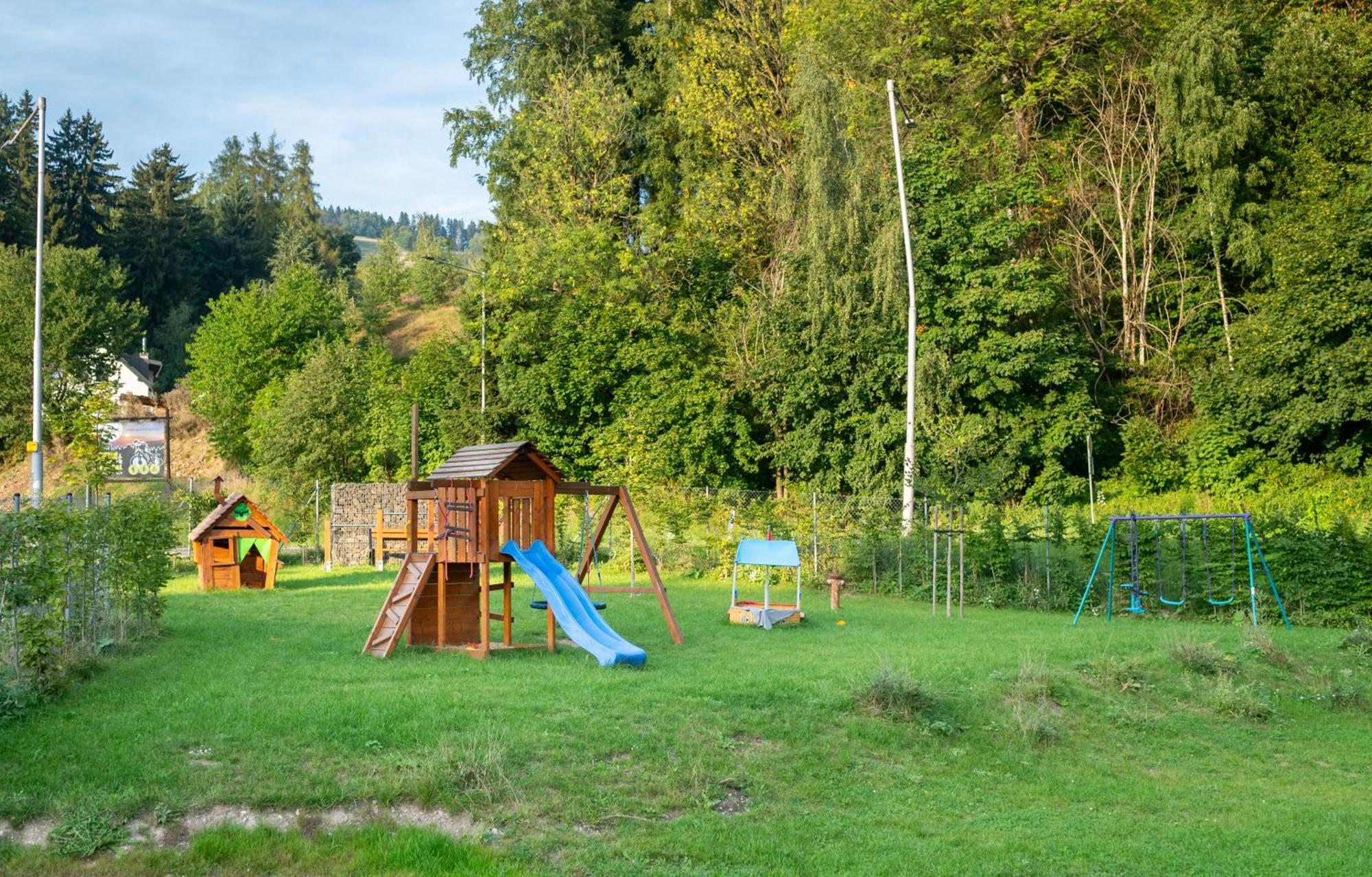 Apartmany Resort Vrchlabi Luaran gambar